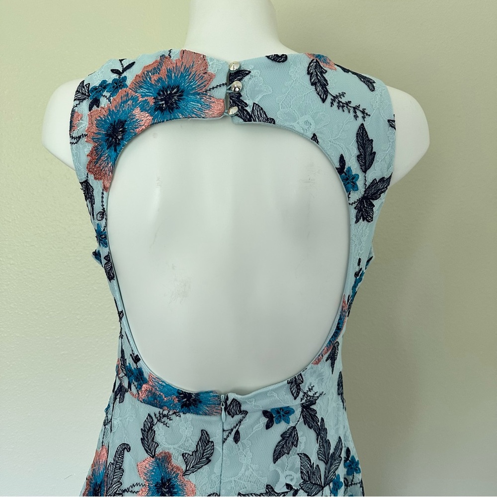 Guess Light Blue Floral Dress - Picture 6 of 7